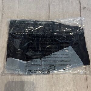 lululemon Align I™
Classic-Fit HR Short 3"
Size 4